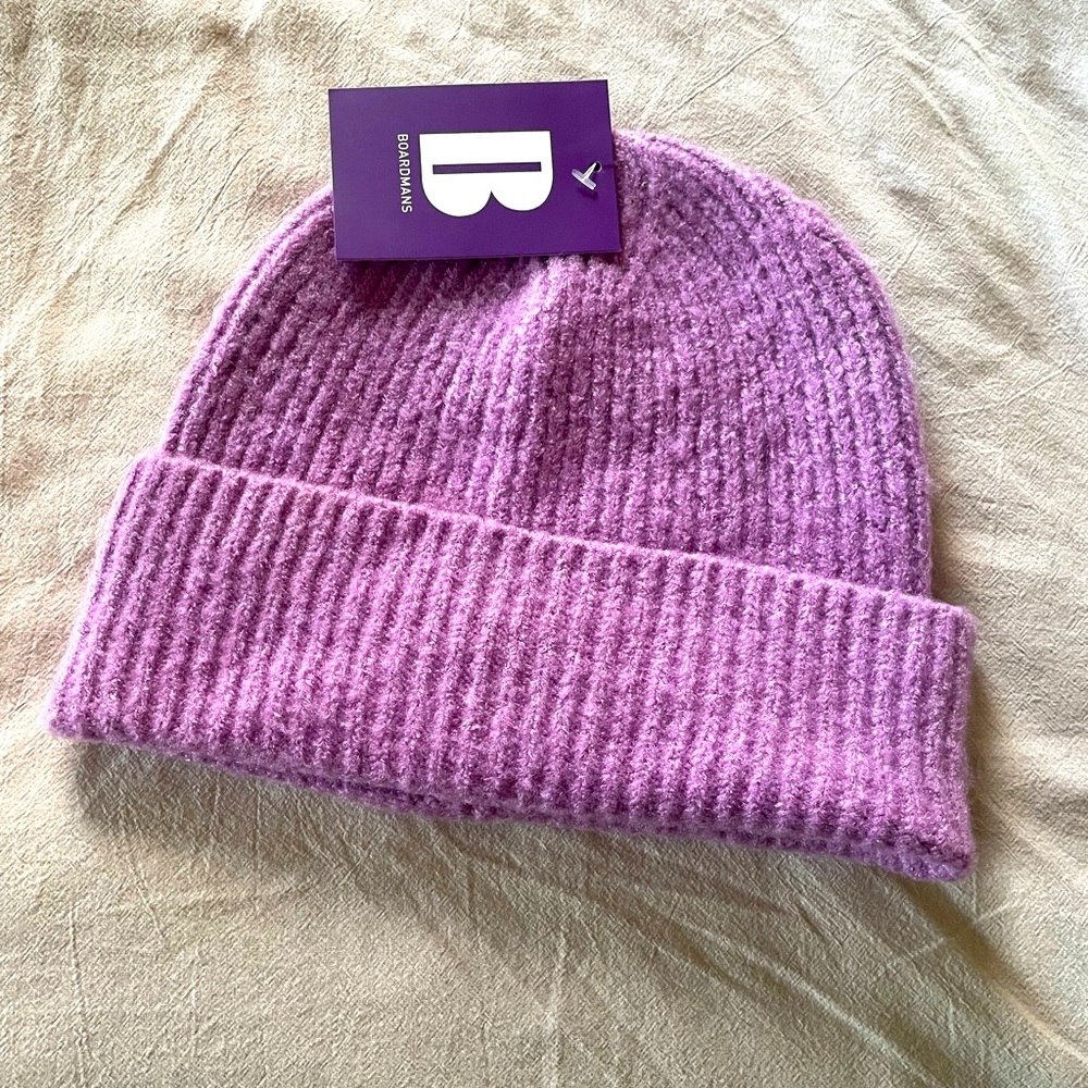 NWT lavender beanie